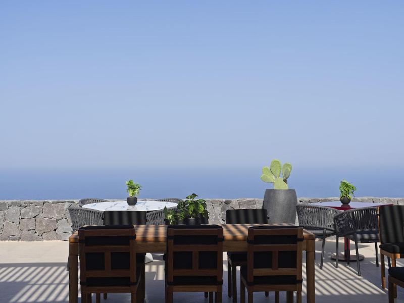 Cresanto Luxury Suites image