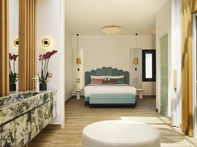 Cresanto Luxury Suites image