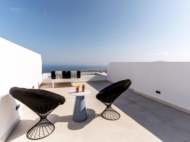 Cresanto Luxury Suites image