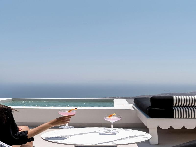 Cresanto Luxury Suites image