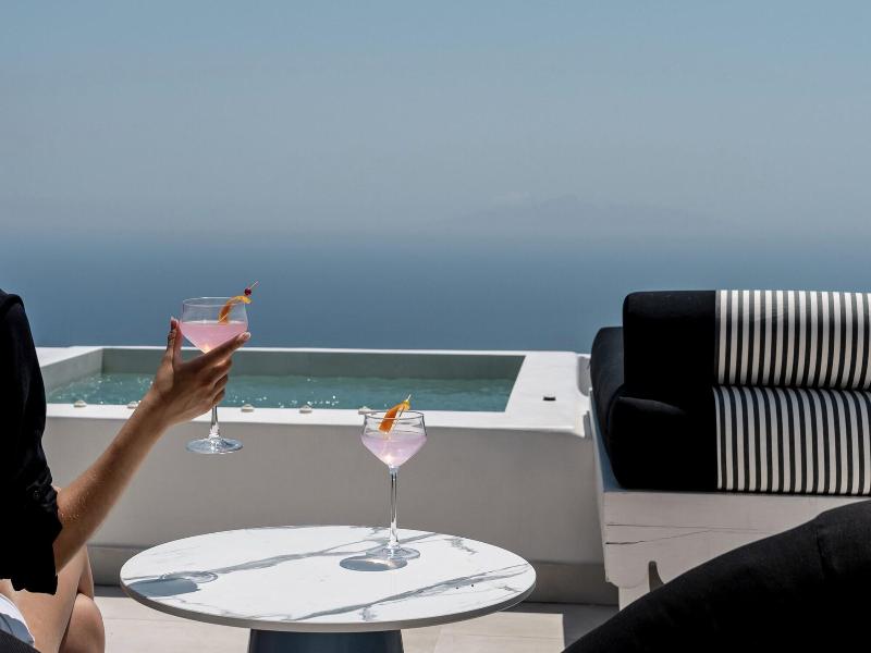 Cresanto Luxury Suites image