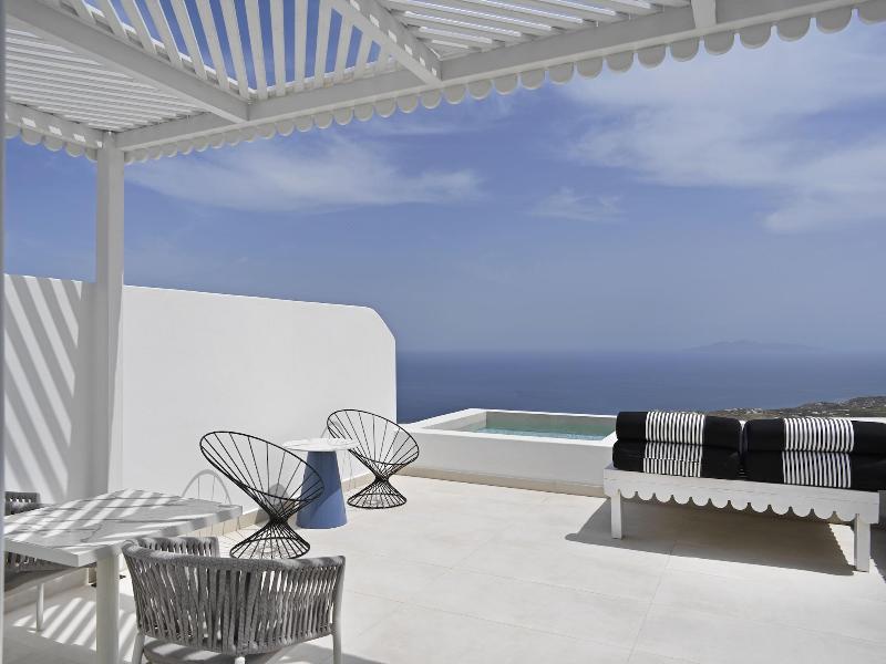 Cresanto Luxury Suites image