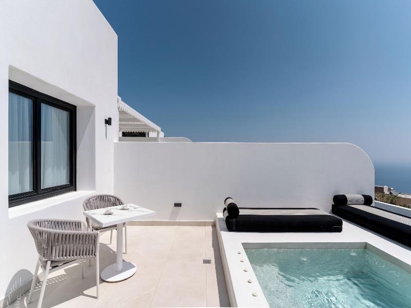 Cresanto Luxury Suites image