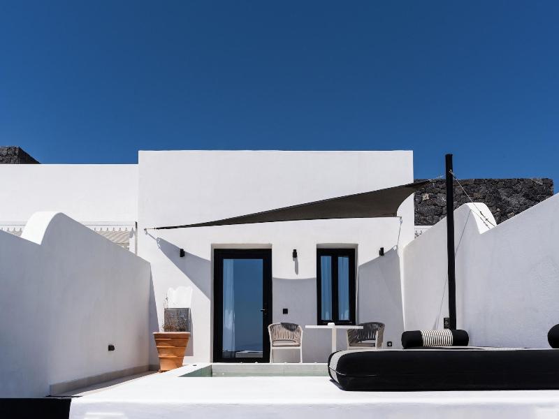 Cresanto Luxury Suites image