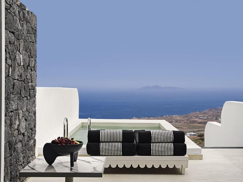 Cresanto Luxury Suites image