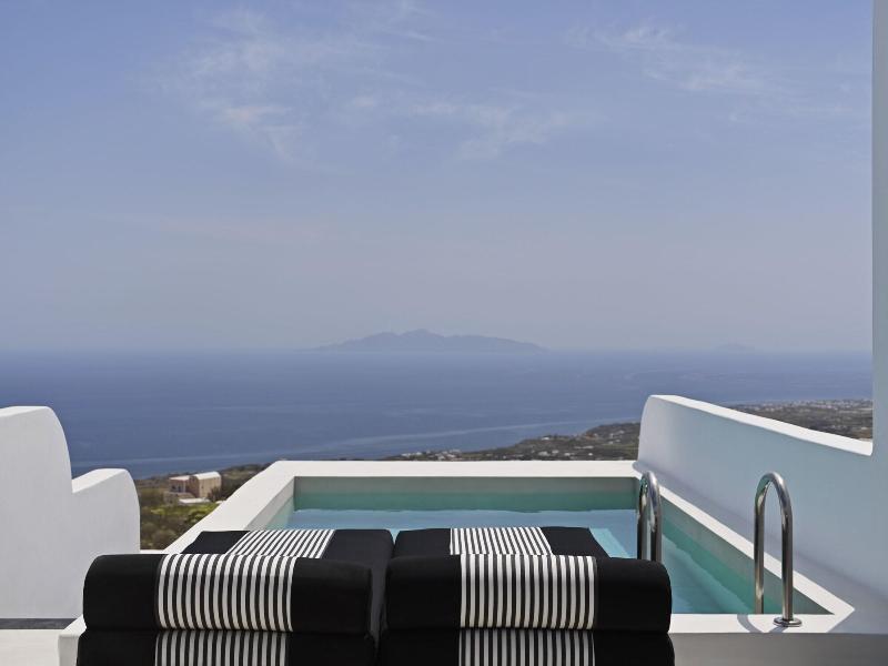 Cresanto Luxury Suites image