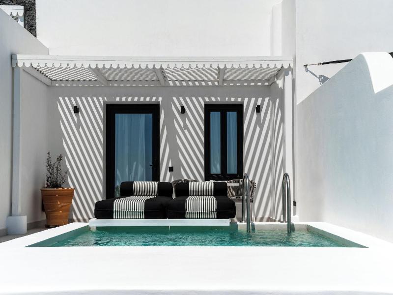 Cresanto Luxury Suites image