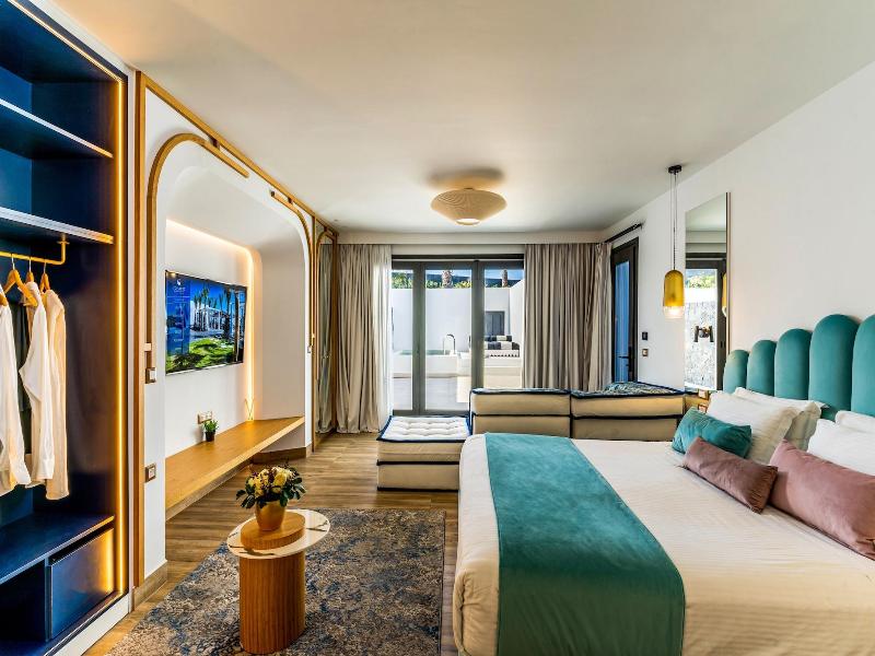 Cresanto Luxury Suites image