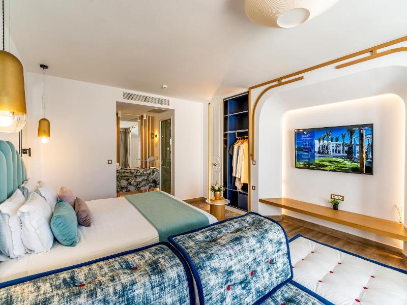 Cresanto Luxury Suites image
