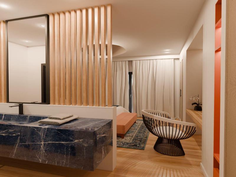 Cresanto Luxury Suites image