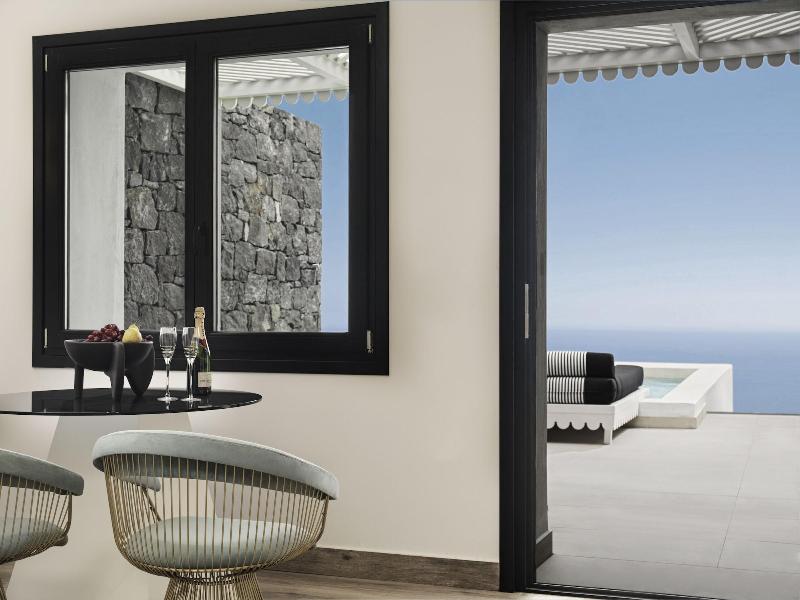 Cresanto Luxury Suites image