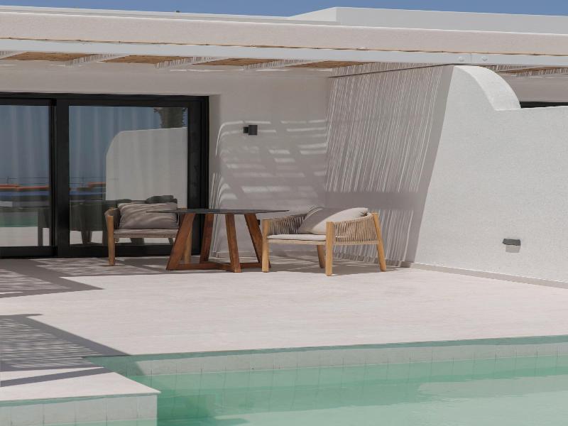 Cresanto Luxury Suites image