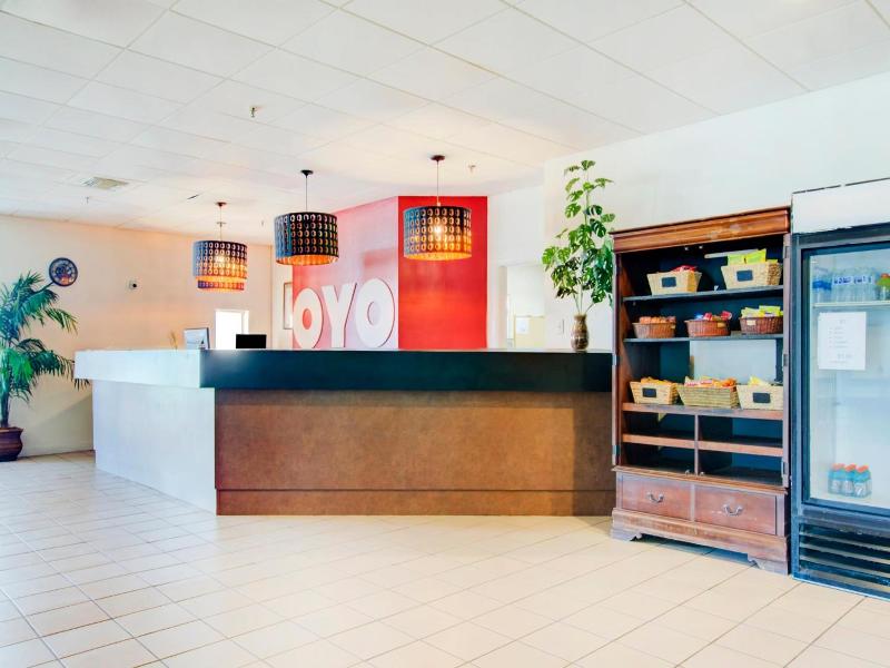 Oyo Hotel Dundee By Crystal Lake image
