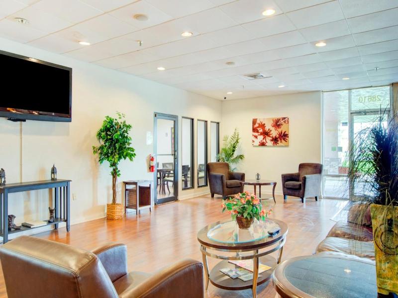 Oyo Hotel Dundee By Crystal Lake image