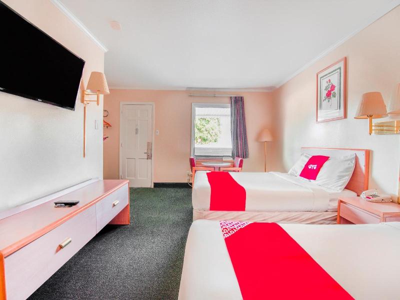 Oyo Hotel Durham West Hills image