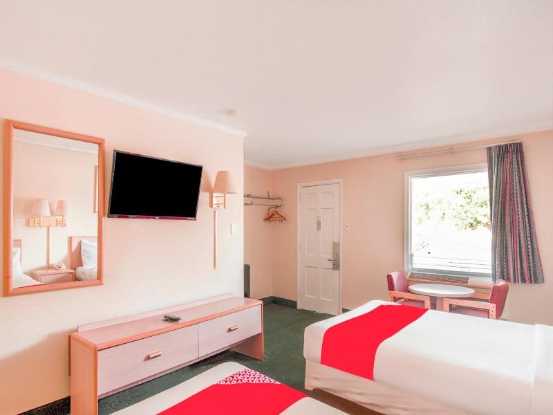 Oyo Hotel Durham West Hills image