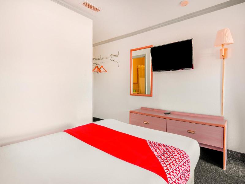 Oyo Hotel Durham West Hills image