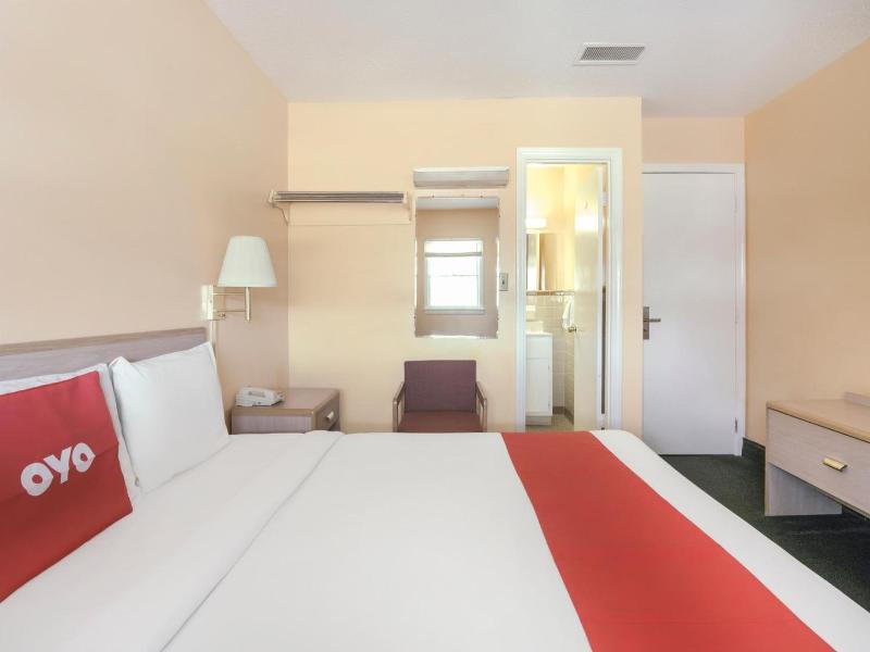 Oyo Hotel Durham West Hills image