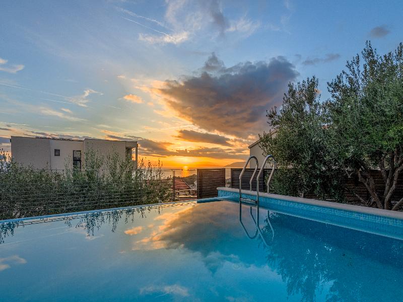 Spectrum Luxury Villas image