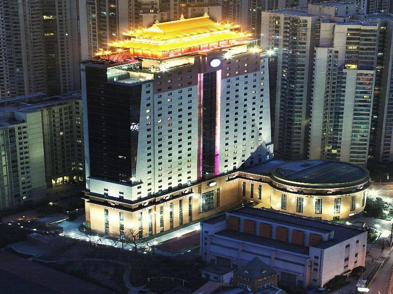 Courtyard Shanghai Xujiahui image