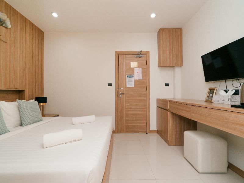 Love Rawai Hotel image