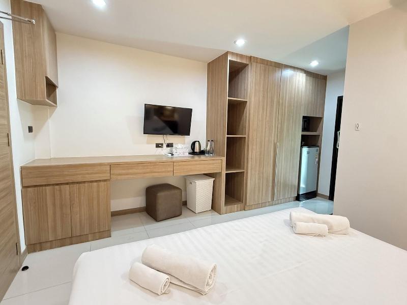 Love Rawai Hotel image