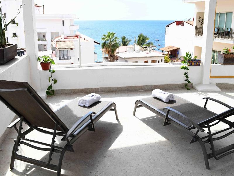 Petit Hotel Pilitas image