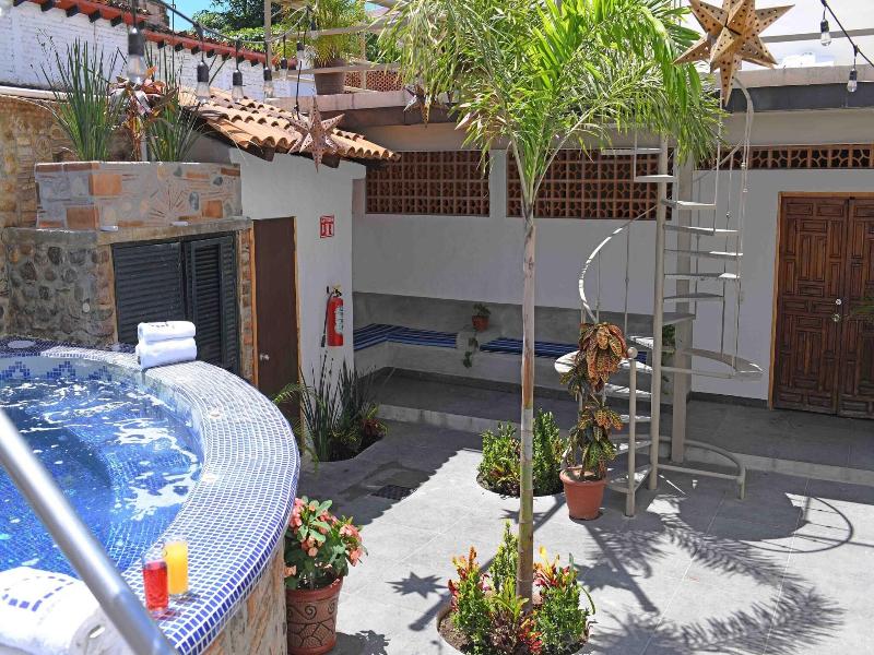 Petit Hotel Pilitas image