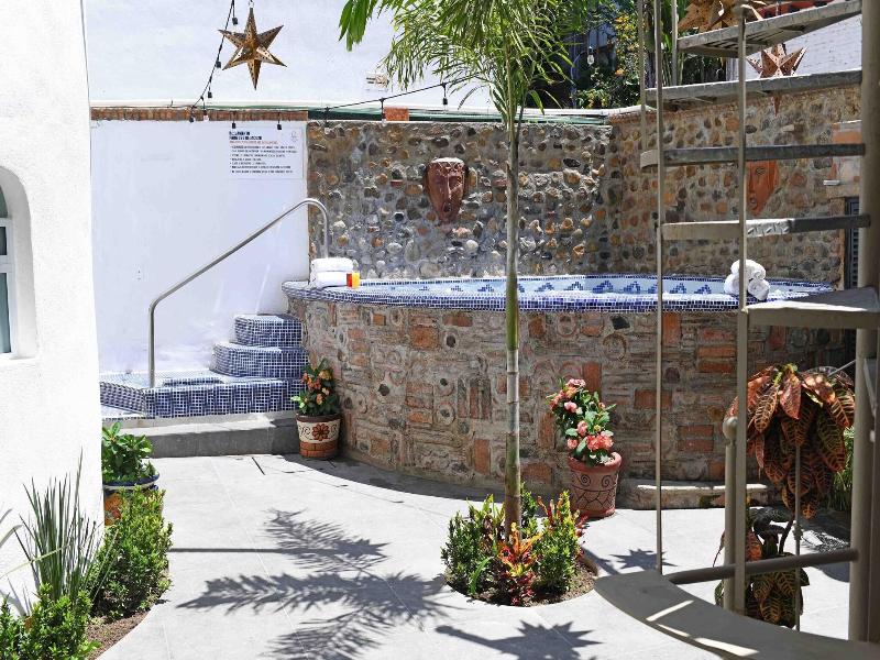Petit Hotel Pilitas image