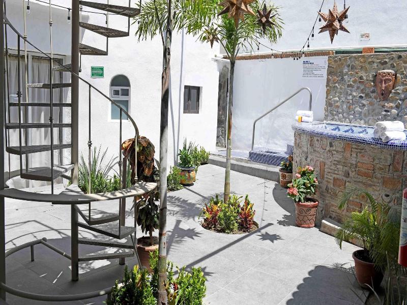 Petit Hotel Pilitas image