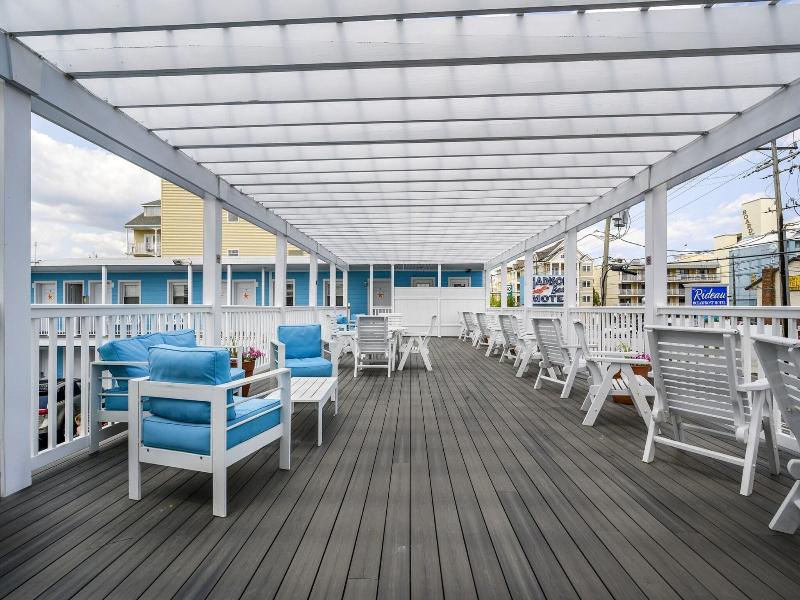 Madison Beach Motel image