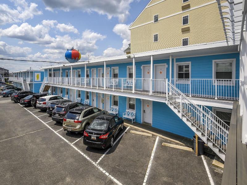 Madison Beach Motel image