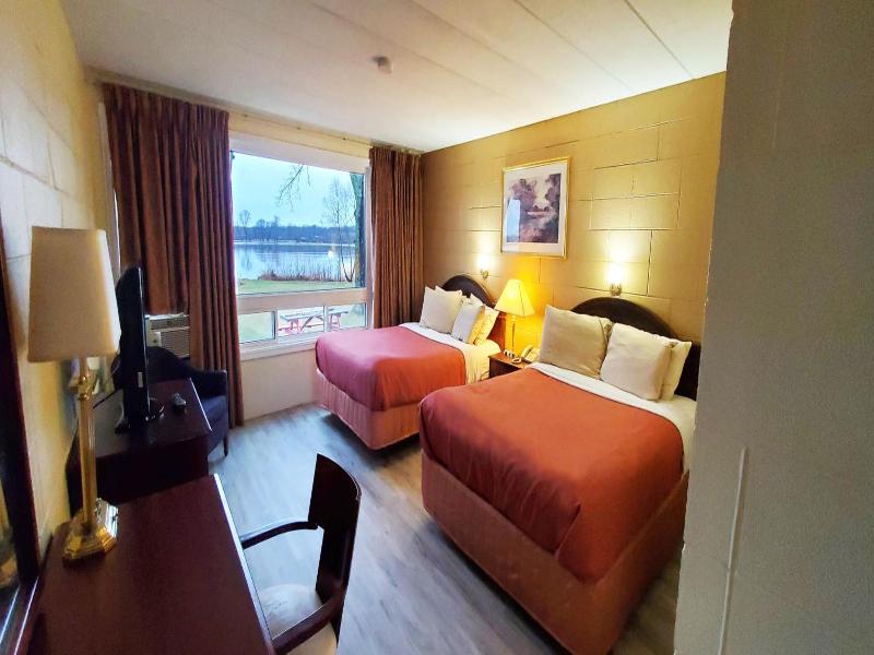 Riverview Motel