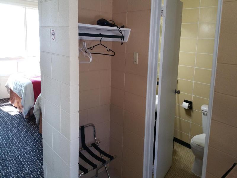 Riverview Motel — photo 78