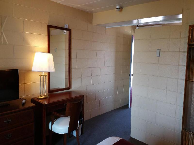 Riverview Motel — photo 2