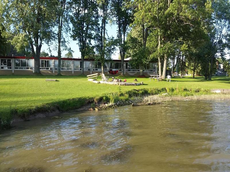 Riverview Motel — photo 14