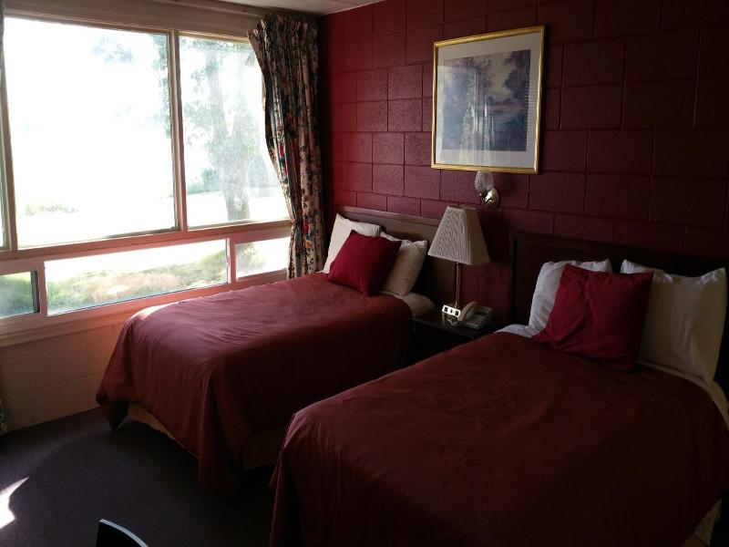 Riverview Motel — photo 23