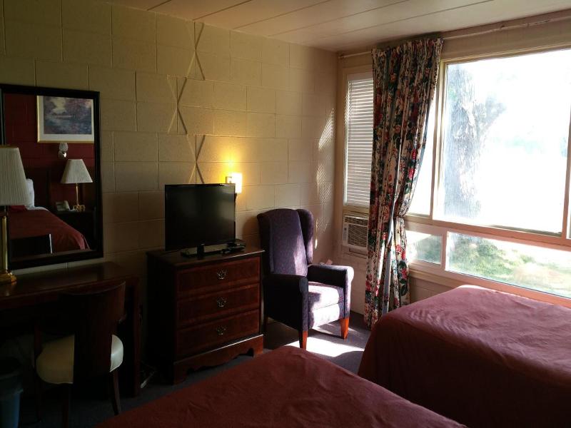 Riverview Motel — photo 25