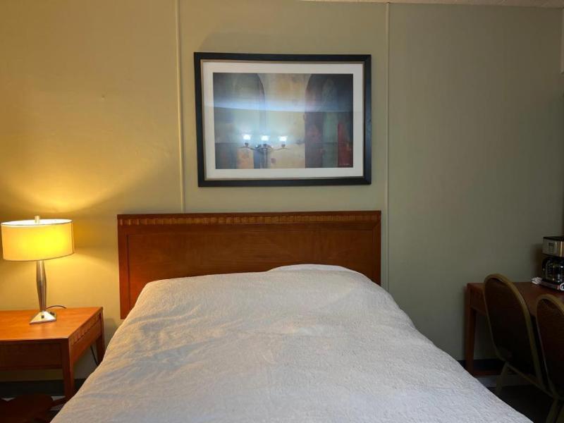Schell Motel image