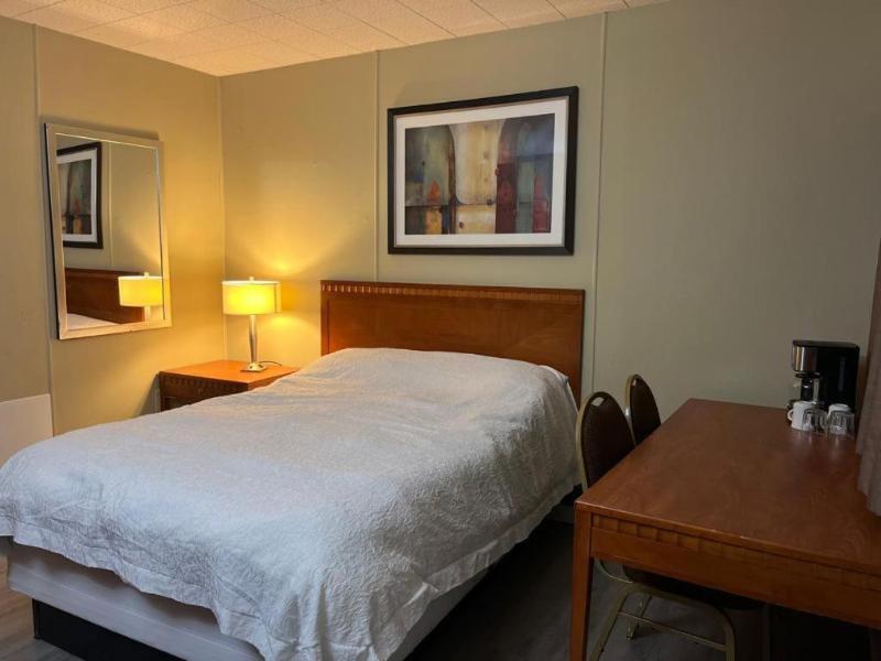 Schell Motel image