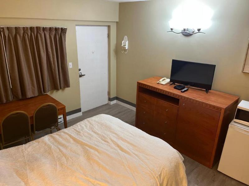 Schell Motel image
