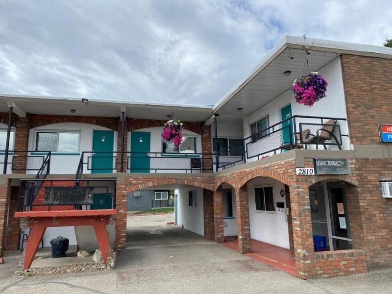 Schell Motel image