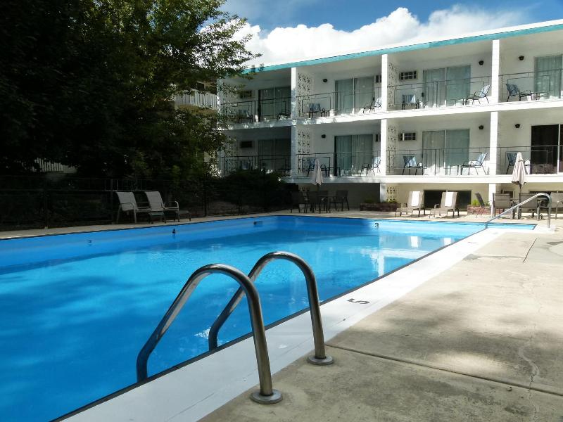 Schell Motel image