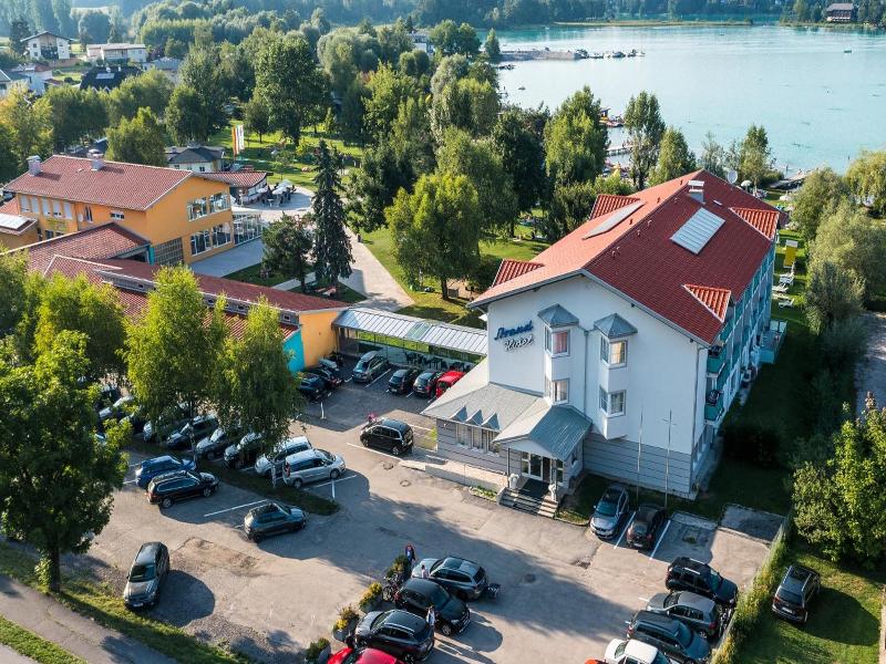 Strandhotel Faak image