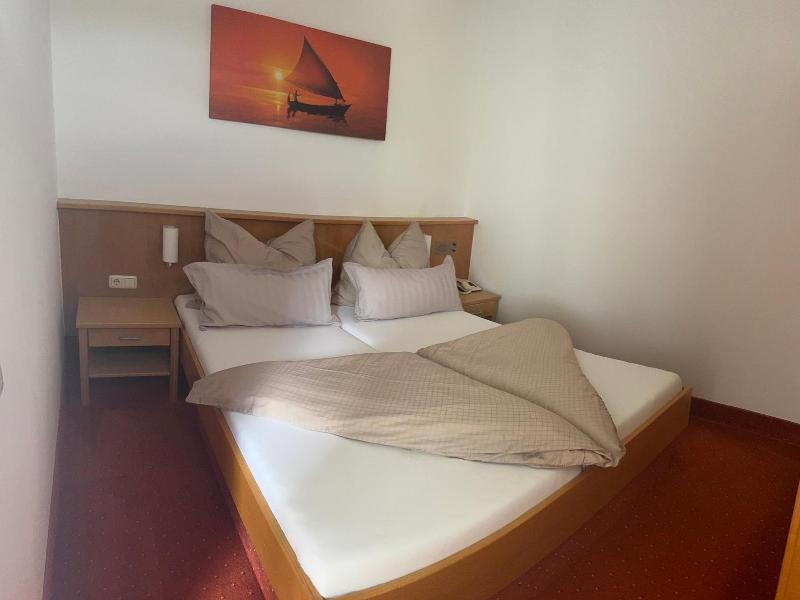Strandhotel Faak image