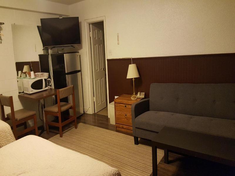 Centennial Motel