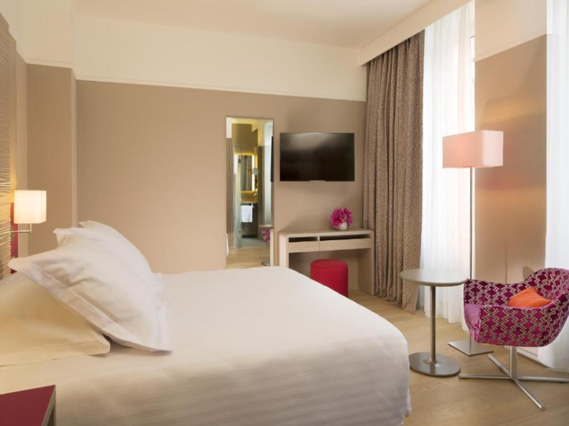 Oceania Hotel de France Nantes image
