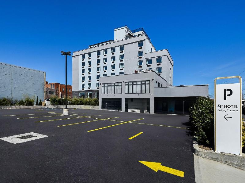 Ly New York Hotel image
