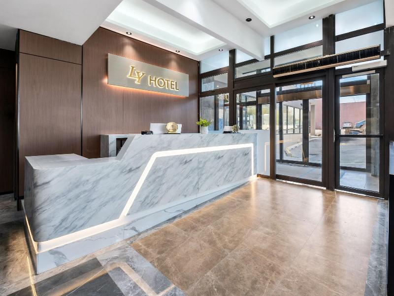 Ly New York Hotel image