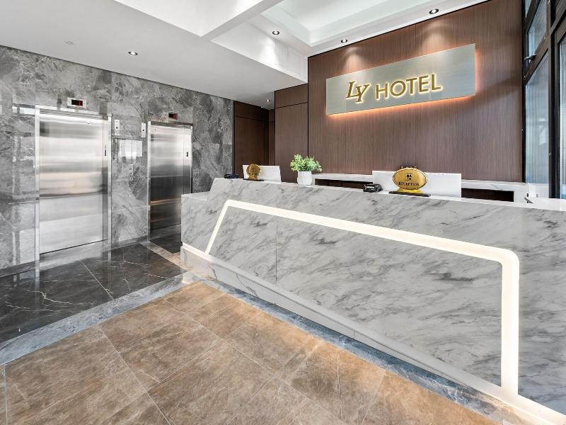 Ly New York Hotel image